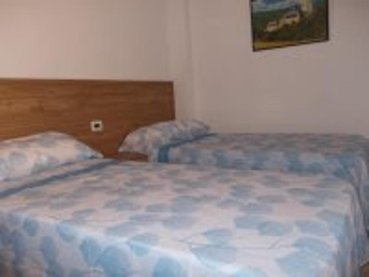 Piles - Apartment - Sleeps 7 - Parking - Seafront Exteriör bild