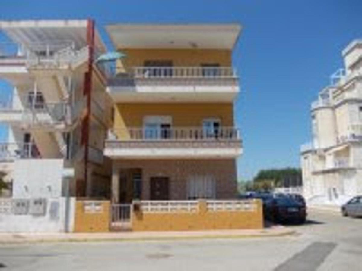 Piles - Apartment - Sleeps 7 - Parking - Seafront Exteriör bild